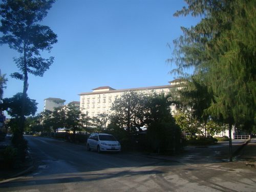 Micro Beach Hotel Garapan Luaran gambar